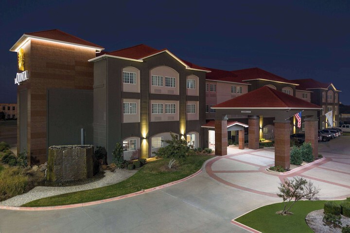 Hotel 2 of 72