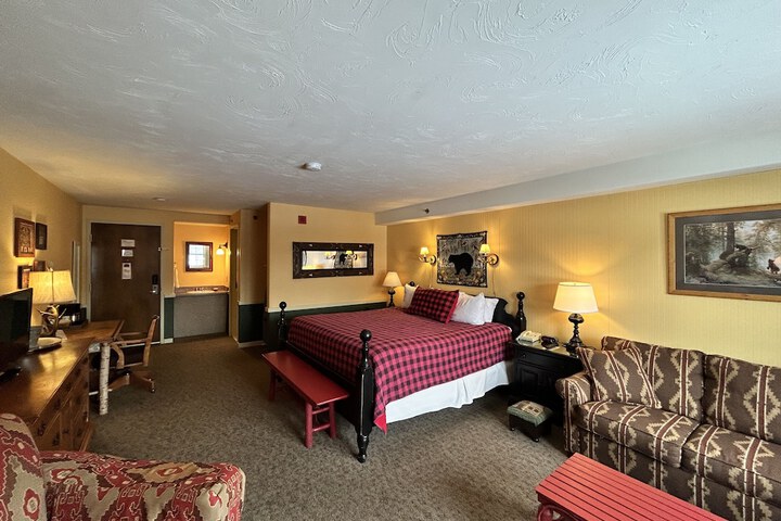 Room 36 of 260