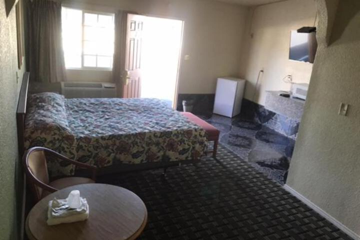 Galleria Inn Montclair / Ontario