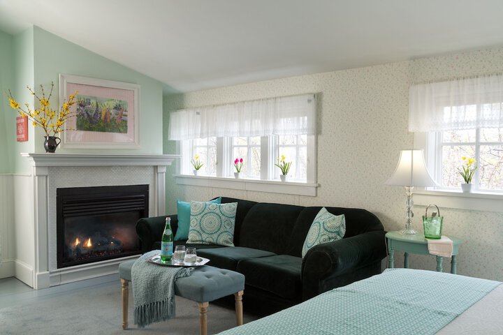 Room 53 of 75