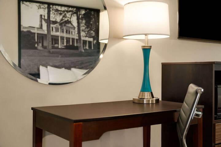 Super 8 by Wyndham Ocean Springs Biloxi