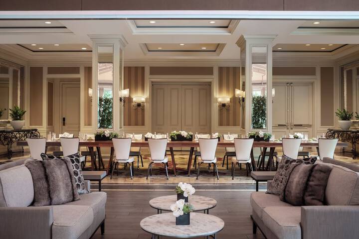 Ballroom/Hall 50 of 59