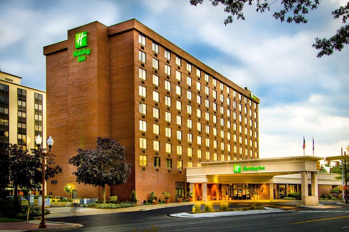 Hotel 2 of 52