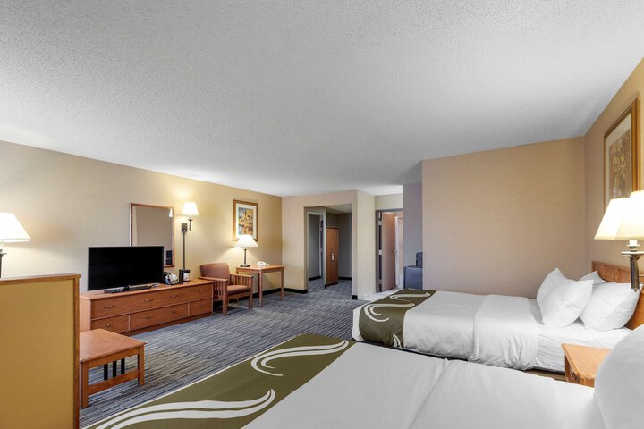 Room 15 of 25