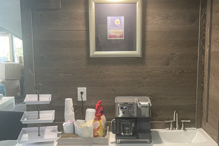 Breakfast/Coffee Service 18 of 19