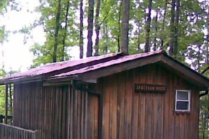 Lago Linda Hideaway Camp