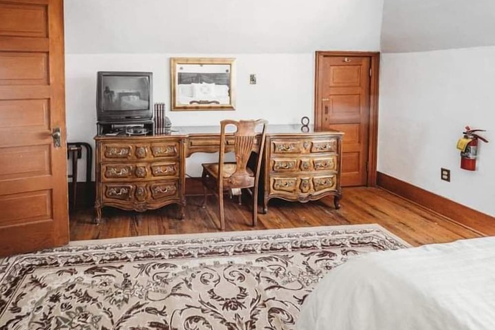 Room 19 of 51