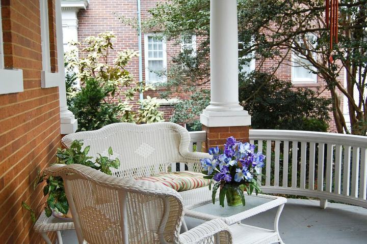 The Albanus Phillips Inn