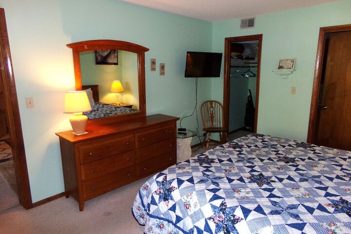 Room 16 of 36