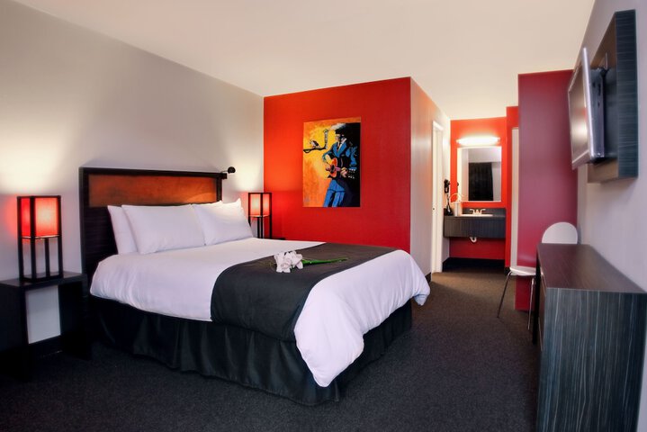 Room 29 of 48