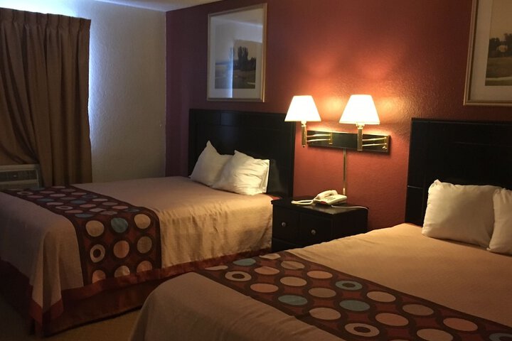Room 35 of 46