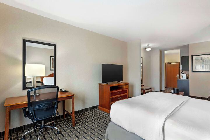 Room 26 of 42