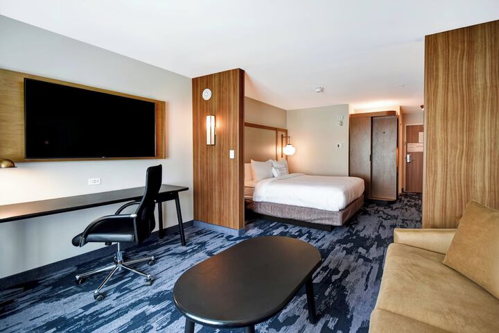 Room 33 of 41