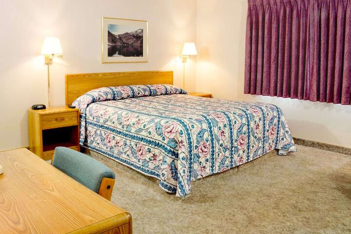 Room 21 of 36