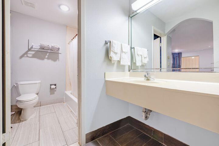 Hotel O Luxury Inn Channelview Baytown I-10
