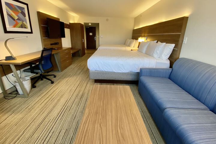 Room 49 of 96