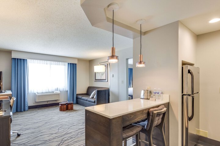 Room 27 of 109