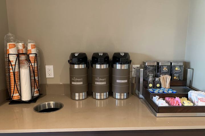 Breakfast/Coffee Service 30 of 32