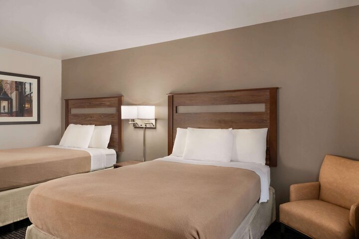 Room 15 of 26
