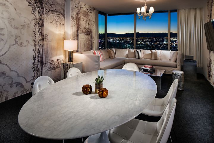Room 43 of 107