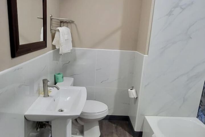 Budget Inn & Suites