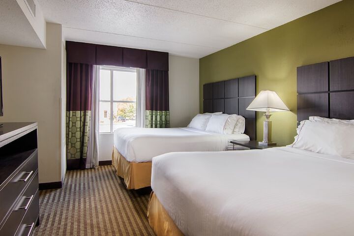 Holiday Inn Express Hotel & Suites Mooresville - Lake Norman by IHG
