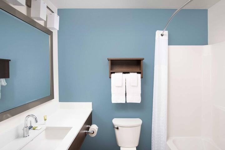 WoodSpring Suites Minot