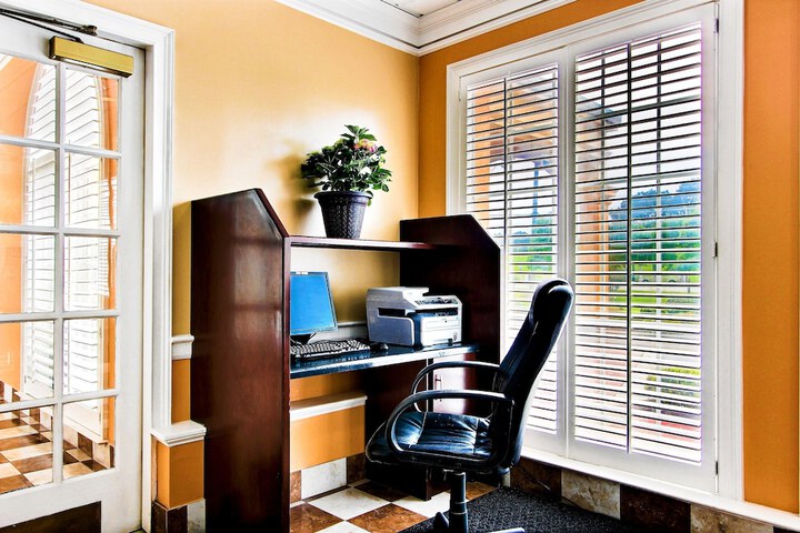 Business Center 84 of 84