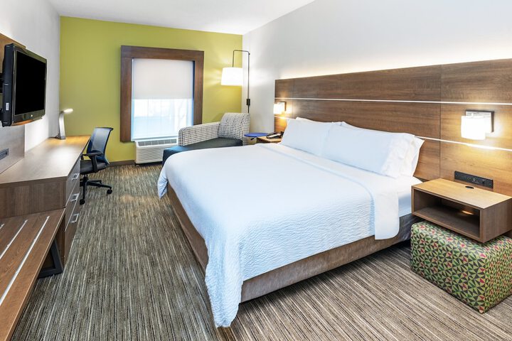 Holiday Inn Express & Suites Sulphur (Lake Charles) by IHG