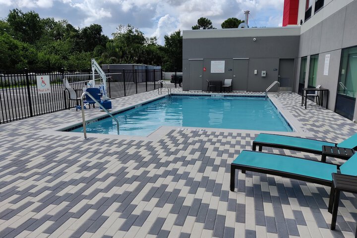 avid hotel Melbourne Viera by IHG