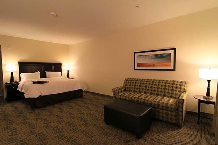Hampton Inn and Suites Airdrie