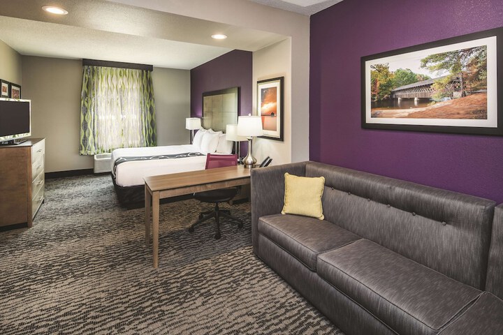 Room 18 of 32