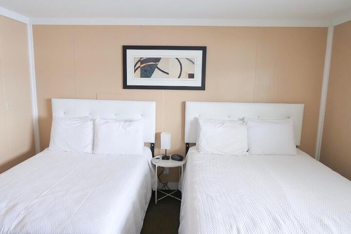 Room 9 of 19