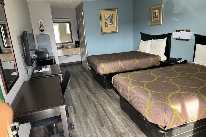 Room 12 of 29