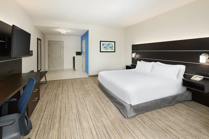 Holiday Inn Express & Suites Valdosta West - Mall Area by IHG
