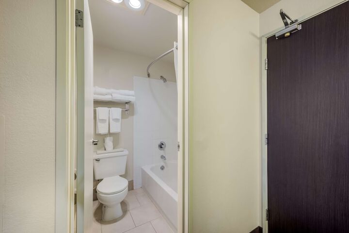 Room 20 of 40
