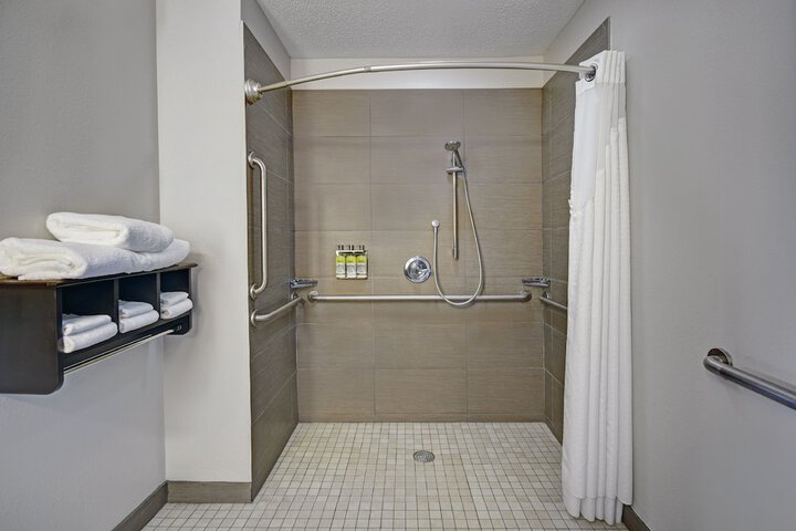 Holiday Inn Express Marshall by IHG