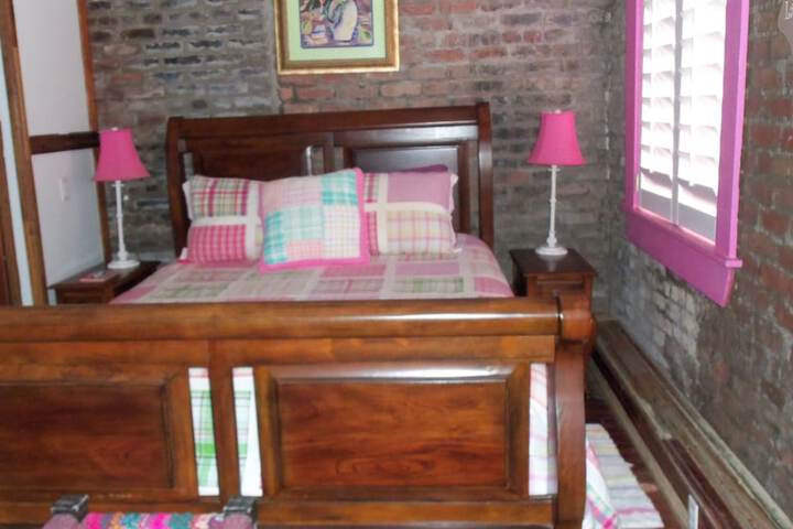 Room 14 of 80