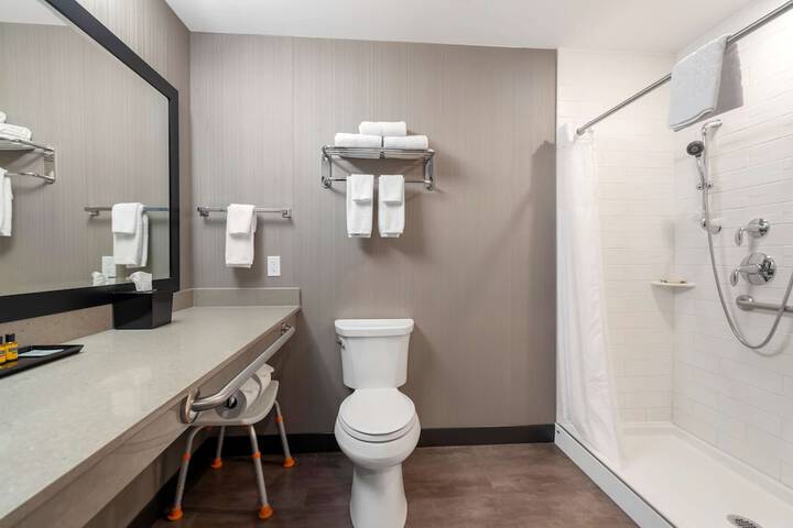 Room 20 of 37
