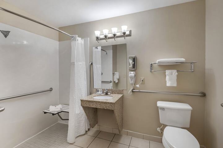 Room 14 of 27