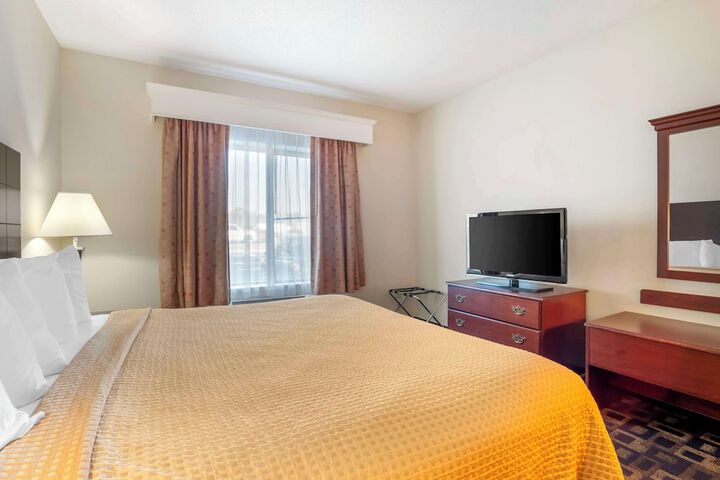 Room 12 of 27