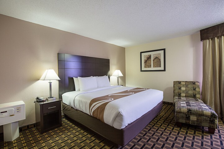 Quality Inn Pasadena - Houston East