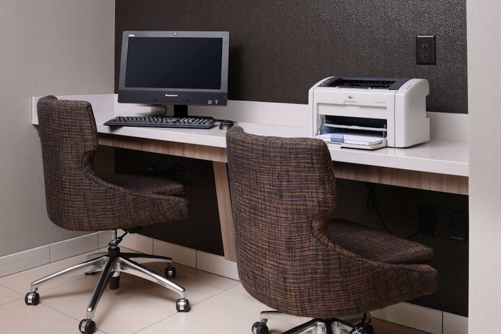 Business Center 20 of 20