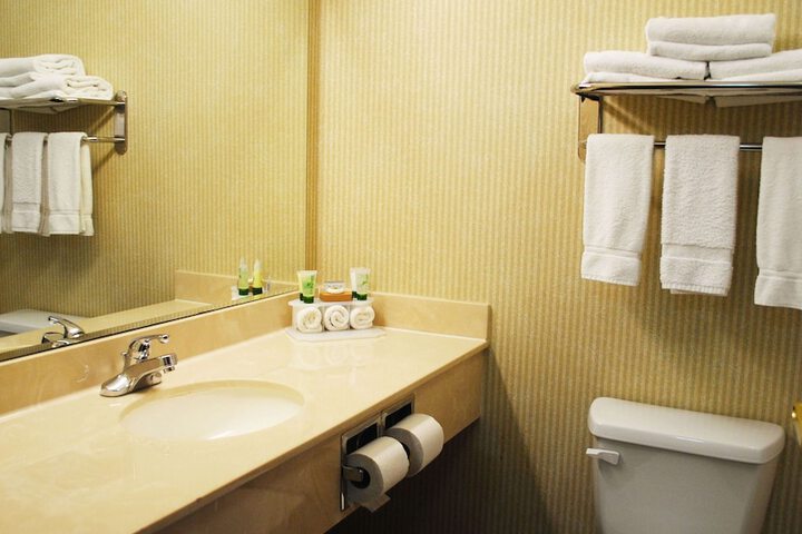 Room 15 of 25