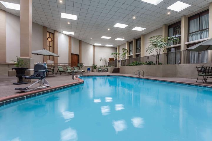 Pool 5 of 30