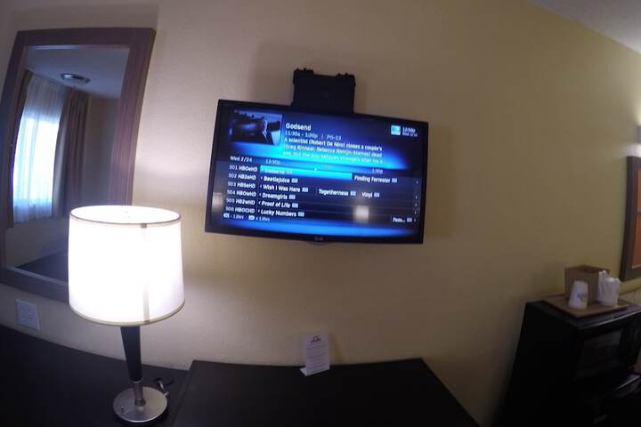 Room 21 of 34