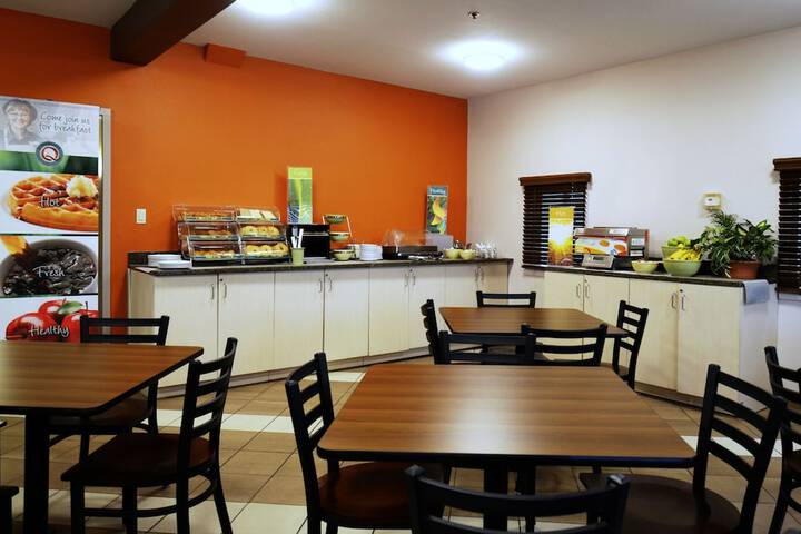 Quality Inn Airport