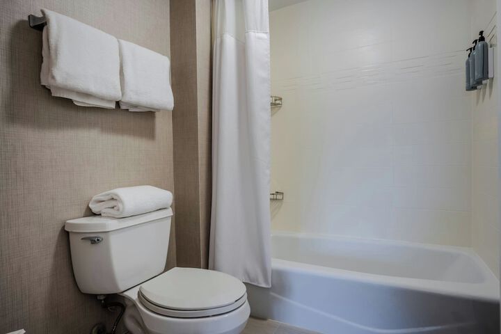 Residence Inn by Marriott Chesapeake Greenbrier