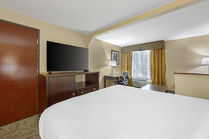Best Western Plus Prairie Inn