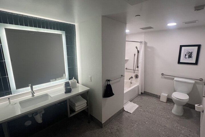 Room 21 of 59